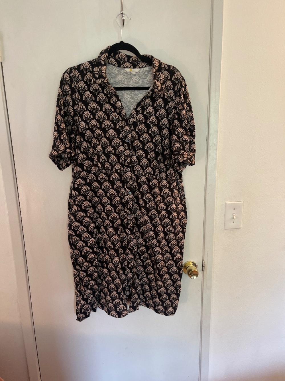 Boden dress navy and tan size 16